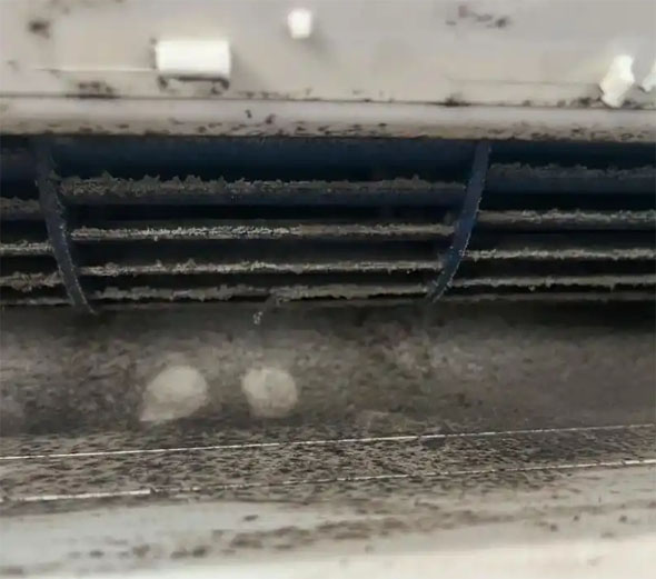 新宁空调吹的风有股烧焦味是怎么回事